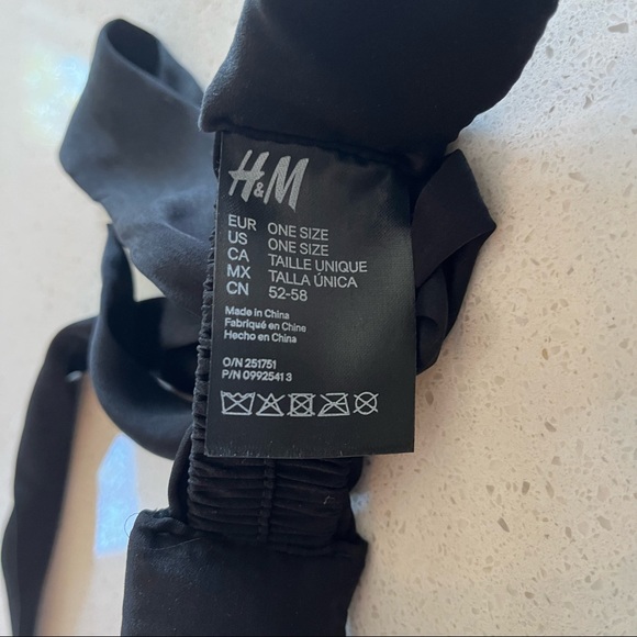 NEW - H&M visor hat - Picture 6 of 6